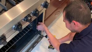 Viking Oven Door Repair LA: Repairing Seal and Hinge Problems | Viking Appliance Repair Pros